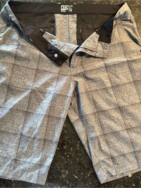 Fox Men's Plaid Hybrid Shorts in Gray